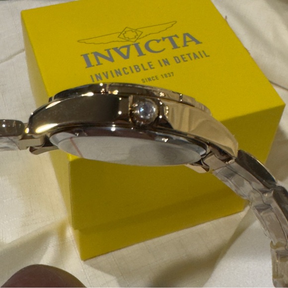 Ladies Gold Invicta Angel With a Heart 34.5mm. - Picture 8 of 8